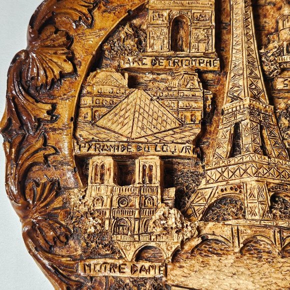 Rare Mid Century Round Chalkware Paris Souvenir Plate 6.25" Parisian Scene 3D - Picture 4 of 15